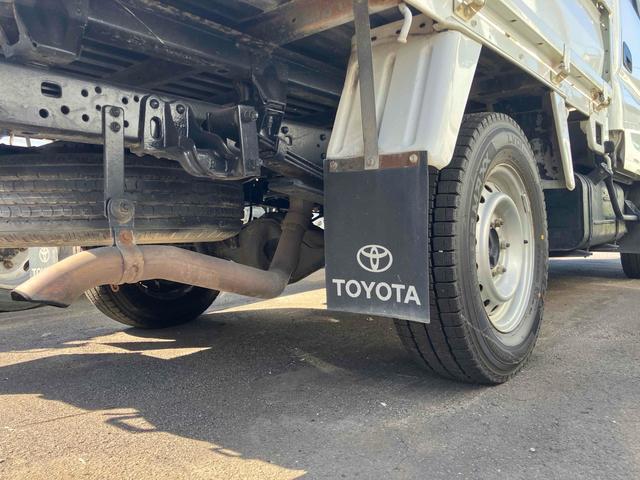 トヨエース 　４ＷＤ　トラック　ＭＴ　エアコン　パワーステアリング　パワーウィンドウ　運転席エアバッグ（19枚目）