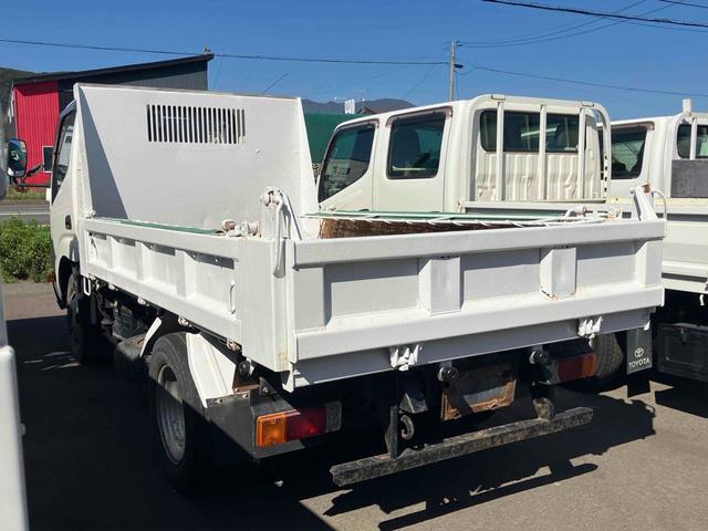 ダイナトラック 　４ＷＤ　トラック　ＭＴ　後輪ダブル　ＥＴＣ　ＡＢＳ　エアコン　パワーステアリング　パワーウィンドウ　運転席エアバッグ（12枚目）