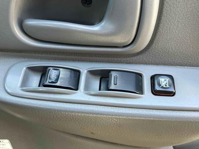 ダイナトラック 　４ＷＤ　トラック　ＭＴ　後輪ダブル　ＥＴＣ　ＡＢＳ　エアコン　パワーステアリング　パワーウィンドウ　運転席エアバッグ（14枚目）