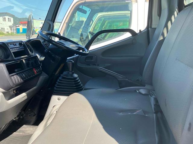 ダイナトラック 　４ＷＤ　トラック　ＭＴ　後輪ダブル　ＥＴＣ　ＡＢＳ　エアコン　パワーステアリング　パワーウィンドウ　運転席エアバッグ（29枚目）