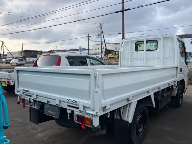 ダイナトラック 　３．０ＤＴ　４ＷＤ　平ボデー　積載量１．２５ｔ　ＥＴＣ　リアシングルタイヤ（5枚目）