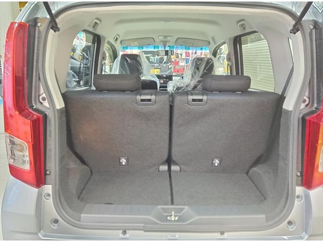 ステラ G 4WD 4WD ETC エンジンスターター シートヒーター ミラーヒーター アイドリングSTOP プッシュスタート 盗難防止装置 純正アルミホイール スマートキー(11枚目)