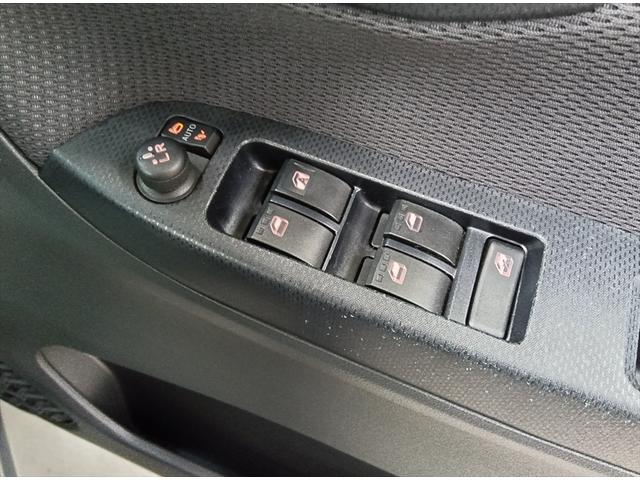 ステラ G 4WD 4WD ETC エンジンスターター シートヒーター ミラーヒーター アイドリングSTOP プッシュスタート 盗難防止装置 純正アルミホイール スマートキー(19枚目)