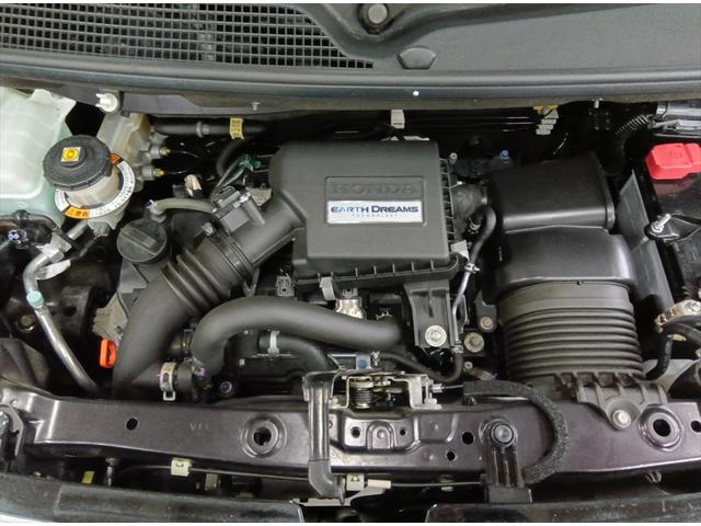 Ｎ－ＢＯＸカスタム Ｇ・Ｌターボホンダセンシング　ターボ　Ｂｌｕｅｔｏｏｔｈ　社外フルセグナビＴＶ　衝突軽減ブレーキ　バックカメラ　両側パワースライド　ＥＴＣ　禁煙車　アダプティブクルーズコントロール　盗難防止装置　ＬＥＤヘッドライト（3枚目）