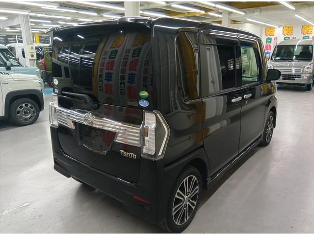 タント カスタムＲＳ　トップエディションＳＡＩＩＩ　ターボ　４ＷＤ　衝突軽減ブレーキ　Ｂｌｕｅｔｏｏｔｈ　バックカメラ　ドラレコ　純正フルセグナビＴＶ　両側パワースライド　ＥＴＣ　禁煙車　盗難防止装置　シートヒーター　ミラーヒーター　横滑り防止装置（3枚目）
