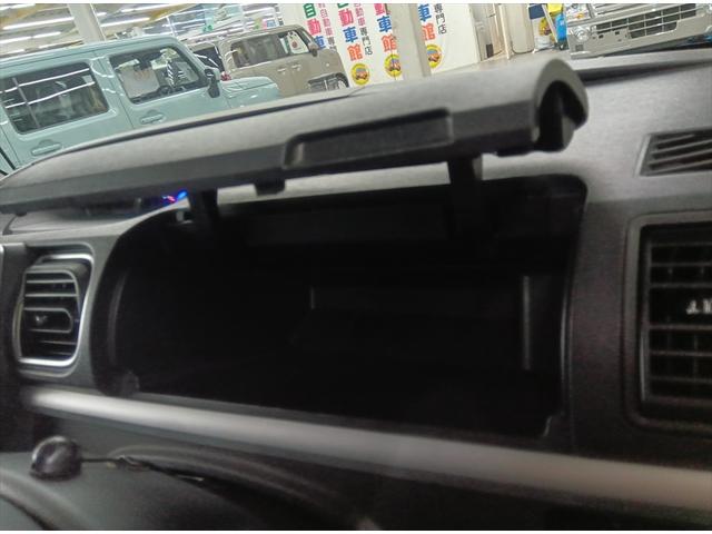 タント カスタムＲＳ　トップエディションＳＡＩＩＩ　ターボ　４ＷＤ　衝突軽減ブレーキ　Ｂｌｕｅｔｏｏｔｈ　バックカメラ　ドラレコ　純正フルセグナビＴＶ　両側パワースライド　ＥＴＣ　禁煙車　盗難防止装置　シートヒーター　ミラーヒーター　横滑り防止装置（27枚目）