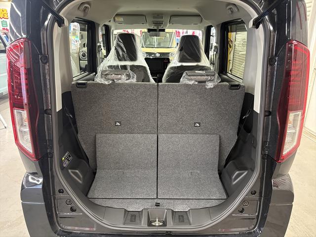 スペーシア ハイブリッドＧ　４ＷＤ　届出済未使用車　衝突軽減ブレーキ　Ｂｌｕｅｔｏｏｔｈ　全周囲カメラ　バックカメラ　純正フルセグナビＴＶ　シートヒーター　ミラーヒーター　障害物センサー　盗難防止装置　誤発進抑制装置（11枚目）