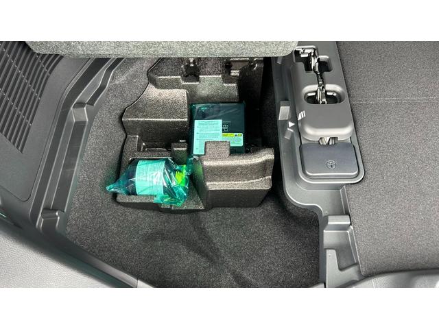 アルファード Ｚ　４ＷＤ　１４インチＤＡナビ　パノラミックビューモニター　エンスタ　シートヒーター＆クーラー　ユニバーサルステップ　ヘッドアップディスプレイ　ボディコーティング　防錆塗装　ミラー型ドラレコ　寒冷地仕様（29枚目）