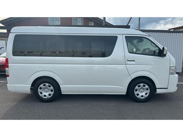 ハイエースワゴン ＧＬ　４ＷＤ　１０人乗　衝突被害軽減ＴＳＳ　Ｐ／Ｓ　電動格納メッキドアミラ　アルパイン１１型ＳＤナビ　フルセグＴＶ　パノラミックビュー　ＨＤＭＩ　社外ＬＥＤヘッドライト　ローダウン　エンスタ　ＥＴＣ　寒冷地（5枚目）