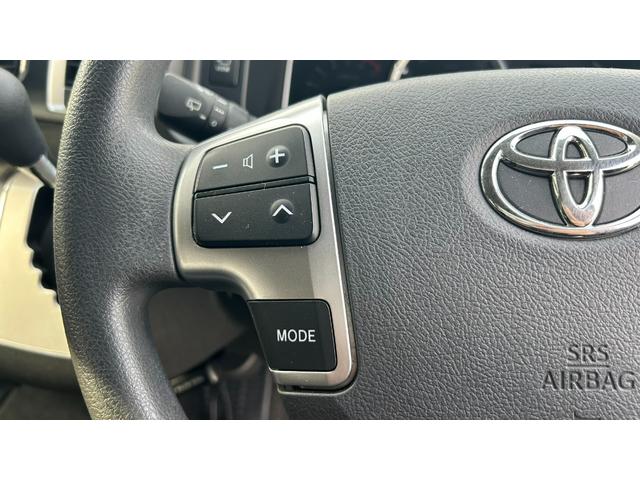 ハイエースワゴン ＧＬ　４ＷＤ　１０人乗　衝突被害軽減ＴＳＳ　Ｐ／Ｓ　電動格納メッキドアミラ　アルパイン１１型ＳＤナビ　フルセグＴＶ　パノラミックビュー　ＨＤＭＩ　社外ＬＥＤヘッドライト　ローダウン　エンスタ　ＥＴＣ　寒冷地（18枚目）