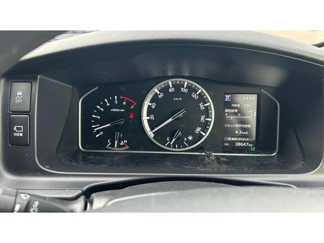 ハイエースワゴン ＧＬ　４ＷＤ　１０人乗　衝突被害軽減ＴＳＳ　Ｐ／Ｓ　電動格納メッキドアミラ　アルパイン１１型ＳＤナビ　フルセグＴＶ　パノラミックビュー　ＨＤＭＩ　社外ＬＥＤヘッドライト　ローダウン　エンスタ　ＥＴＣ　寒冷地（34枚目）