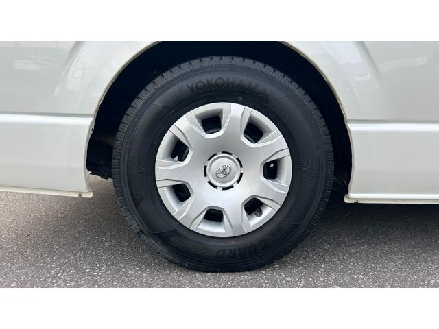 ハイエースワゴン ＧＬ　４ＷＤ　１０人乗　衝突被害軽減ＴＳＳ　Ｐ／Ｓ　電動格納メッキドアミラ　アルパイン１１型ＳＤナビ　フルセグＴＶ　パノラミックビュー　ＨＤＭＩ　社外ＬＥＤヘッドライト　ローダウン　エンスタ　ＥＴＣ　寒冷地（35枚目）