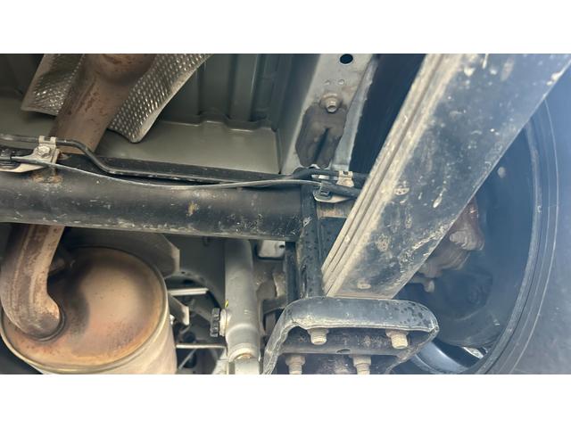 ハイエースワゴン ＧＬ　４ＷＤ　１０人乗　衝突被害軽減ＴＳＳ　Ｐ／Ｓ　電動格納メッキドアミラ　アルパイン１１型ＳＤナビ　フルセグＴＶ　パノラミックビュー　ＨＤＭＩ　社外ＬＥＤヘッドライト　ローダウン　エンスタ　ＥＴＣ　寒冷地（37枚目）