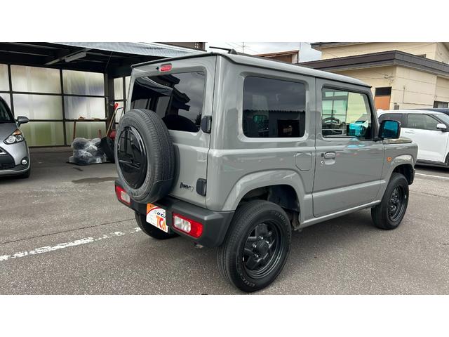 ジムニー ＸＬ　４ＷＤ　マニュアル５ＭＴ　衝突被害軽減ブレーキ　オートエアコン　ディスプレイオーディオＣＤ／ＤＶＤ／ＵＳＢプレイヤー　スマートキー　運転席・助手席シートヒーター　夏冬タイヤあり　ワンオーナー　禁煙車（6枚目）