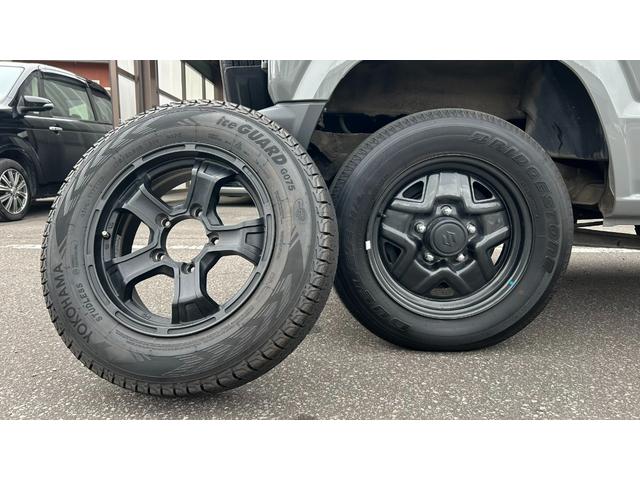 ジムニー ＸＬ　４ＷＤ　マニュアル５ＭＴ　衝突被害軽減ブレーキ　オートエアコン　ディスプレイオーディオＣＤ／ＤＶＤ／ＵＳＢプレイヤー　スマートキー　運転席・助手席シートヒーター　夏冬タイヤあり　ワンオーナー　禁煙車（30枚目）