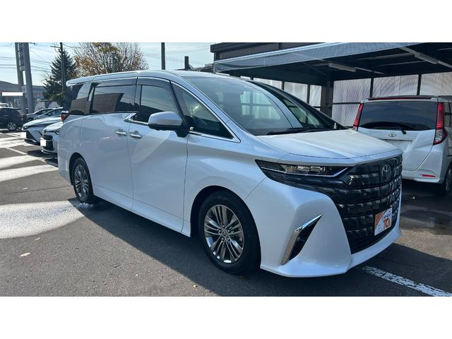 アルファード Ｚ　４ＷＤ　ＴＳＳ　１４型ＤＡ　１２．１型後席モニター　ＨＤＭＩ　パノラミックビューモニター　デジタルインナーミラー　置くだけ充電　ユニバーサルステップ　夏タイヤ純正１８ＡＷ　ワンオーナー　寒冷地　禁煙車（4枚目）