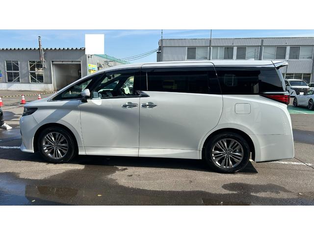 アルファード Ｚ　４ＷＤ　ＴＳＳ　１４型ＤＡ　１２．１型後席モニター　ＨＤＭＩ　パノラミックビューモニター　デジタルインナーミラー　置くだけ充電　ユニバーサルステップ　夏タイヤ純正１８ＡＷ　ワンオーナー　寒冷地　禁煙車（9枚目）