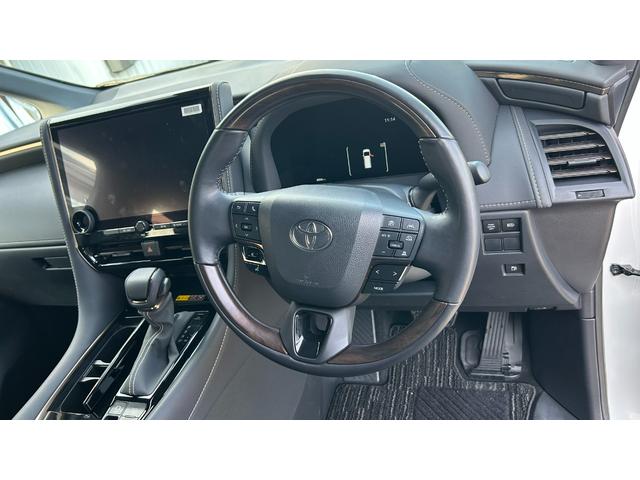 アルファード Ｚ　４ＷＤ　ＴＳＳ　１４型ＤＡ　１２．１型後席モニター　ＨＤＭＩ　パノラミックビューモニター　デジタルインナーミラー　置くだけ充電　ユニバーサルステップ　夏タイヤ純正１８ＡＷ　ワンオーナー　寒冷地　禁煙車（24枚目）