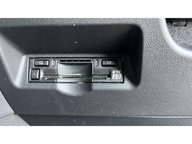 アルファード Ｚ　４ＷＤ　ＴＳＳ　１４型ＤＡ　１２．１型後席モニター　ＨＤＭＩ　パノラミックビューモニター　デジタルインナーミラー　置くだけ充電　ユニバーサルステップ　夏タイヤ純正１８ＡＷ　ワンオーナー　寒冷地　禁煙車（29枚目）