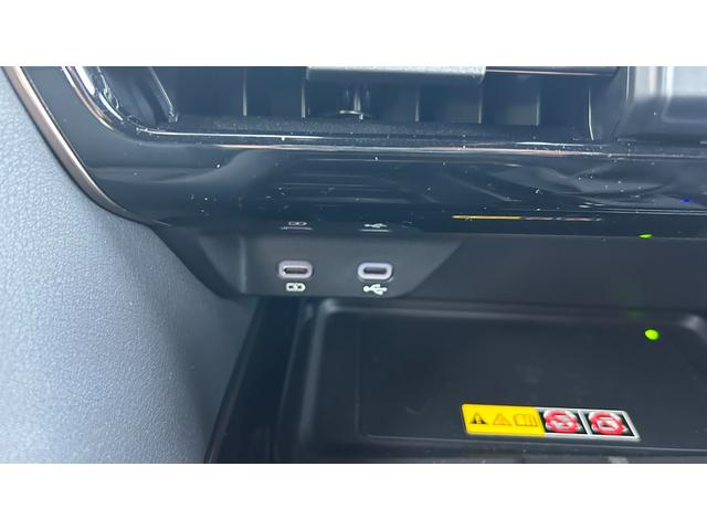 アルファード Ｚ　４ＷＤ　ＴＳＳ　１４型ＤＡ　１２．１型後席モニター　ＨＤＭＩ　パノラミックビューモニター　デジタルインナーミラー　置くだけ充電　ユニバーサルステップ　夏タイヤ純正１８ＡＷ　ワンオーナー　寒冷地　禁煙車（35枚目）