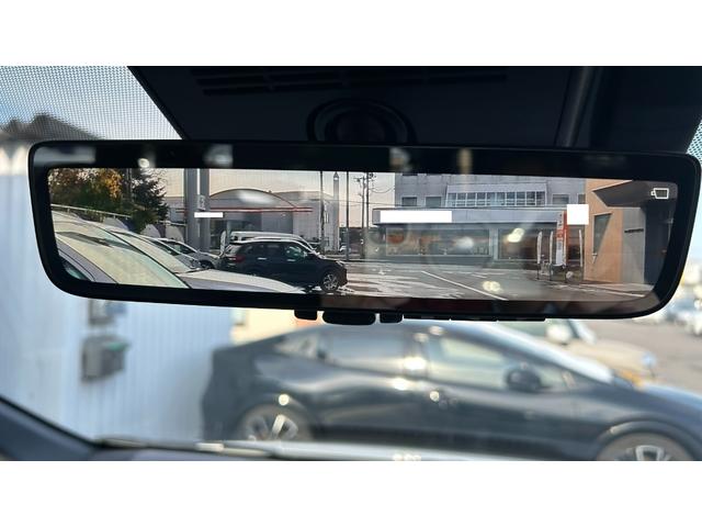 アルファード Ｚ　４ＷＤ　ＴＳＳ　１４型ＤＡ　１２．１型後席モニター　ＨＤＭＩ　パノラミックビューモニター　デジタルインナーミラー　置くだけ充電　ユニバーサルステップ　夏タイヤ純正１８ＡＷ　ワンオーナー　寒冷地　禁煙車（43枚目）