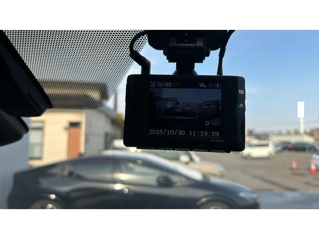 アルファード Ｚ　４ＷＤ　ＴＳＳ　１４型ＤＡ　１２．１型後席モニター　ＨＤＭＩ　パノラミックビューモニター　デジタルインナーミラー　置くだけ充電　ユニバーサルステップ　夏タイヤ純正１８ＡＷ　ワンオーナー　寒冷地　禁煙車（44枚目）