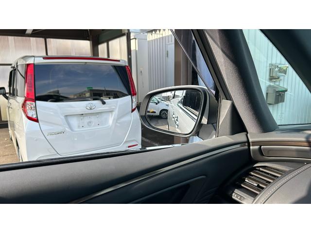 アルファード Ｚ　４ＷＤ　ＴＳＳ　１４型ＤＡ　１２．１型後席モニター　ＨＤＭＩ　パノラミックビューモニター　デジタルインナーミラー　置くだけ充電　ユニバーサルステップ　夏タイヤ純正１８ＡＷ　ワンオーナー　寒冷地　禁煙車（50枚目）
