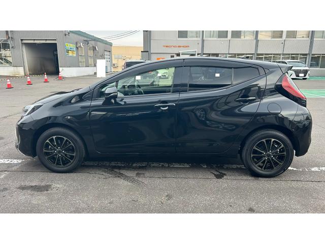 アクア Z E-Four TSS LEDヘッドライト BSM 10.5インチDA フルセグTV Bluetooth パノラミックビューモニター 夏冬アルミホイール AC100V/1500Wコンセント 寒冷地仕様(9枚目)