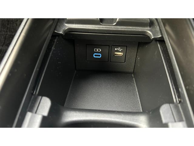 アクア Z E-Four TSS LEDヘッドライト BSM 10.5インチDA フルセグTV Bluetooth パノラミックビューモニター 夏冬アルミホイール AC100V/1500Wコンセント 寒冷地仕様(28枚目)