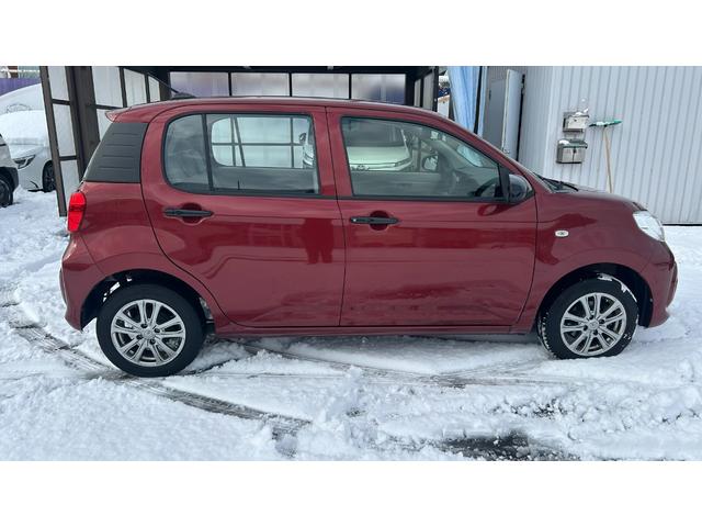 パッソ X S 4WD SA2 横滑り防止 トラクションコントロール 純正CDチューナー ワイヤレスドアロック 運転席シートヒーター ワンオーナー 寒冷地仕様 禁煙車(5枚目)