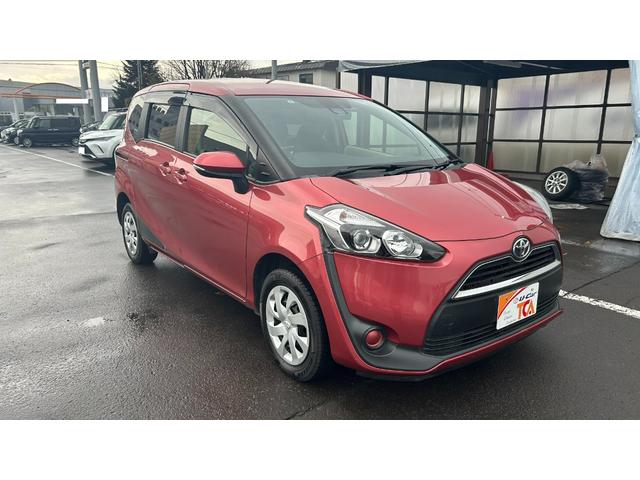 シエンタ Ｇ　４ＷＤ　６人乗り　両側Ｐ／Ｓ　トヨタセーフティーセンスＣ　ナビレディＰＫＧ　純正ワンセグナビ　バックガイドモニター　スマートキー＆純正エンスタ　ＥＴＣ　ドライブレコーダー前後　ワンオーナー　寒冷地仕様（4枚目）