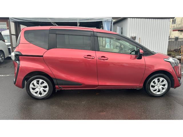 シエンタ Ｇ　４ＷＤ　６人乗り　両側Ｐ／Ｓ　トヨタセーフティーセンスＣ　ナビレディＰＫＧ　純正ワンセグナビ　バックガイドモニター　スマートキー＆純正エンスタ　ＥＴＣ　ドライブレコーダー前後　ワンオーナー　寒冷地仕様（5枚目）