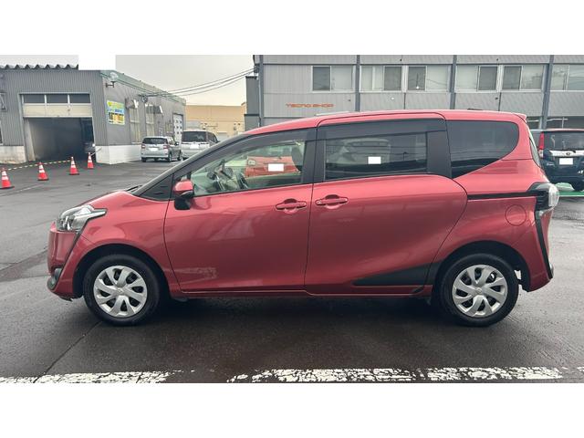 シエンタ Ｇ　４ＷＤ　６人乗り　両側Ｐ／Ｓ　トヨタセーフティーセンスＣ　ナビレディＰＫＧ　純正ワンセグナビ　バックガイドモニター　スマートキー＆純正エンスタ　ＥＴＣ　ドライブレコーダー前後　ワンオーナー　寒冷地仕様（9枚目）