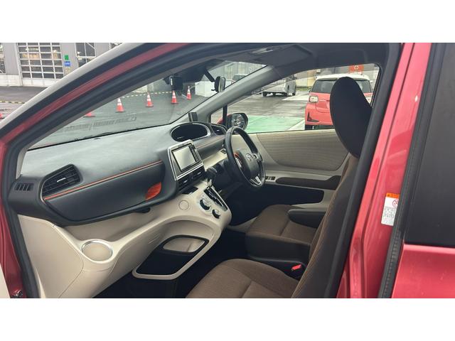 シエンタ Ｇ　４ＷＤ　６人乗り　両側Ｐ／Ｓ　トヨタセーフティーセンスＣ　ナビレディＰＫＧ　純正ワンセグナビ　バックガイドモニター　スマートキー＆純正エンスタ　ＥＴＣ　ドライブレコーダー前後　ワンオーナー　寒冷地仕様（10枚目）