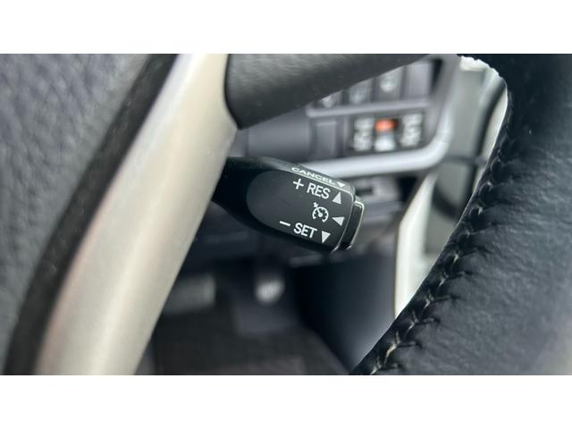 ノア Ｓｉ　４ＷＤ　７人乗り　ＴＳＳＣ　ＬＥＤヘッドライト　純正９インチＳＤナビ　バックガイドモニター　１２．１型後席モニター　ＥＴＣ　クルコン　両側電動スライドドア　キー一体型エンスタ　ワンオーナー　寒冷地仕様（21枚目）