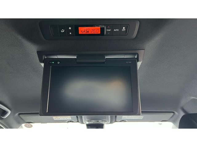 ノア Ｓｉ　４ＷＤ　７人乗り　ＴＳＳＣ　ＬＥＤヘッドライト　純正９インチＳＤナビ　バックガイドモニター　１２．１型後席モニター　ＥＴＣ　クルコン　両側電動スライドドア　キー一体型エンスタ　ワンオーナー　寒冷地仕様（35枚目）