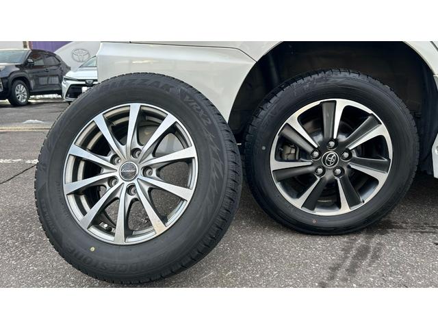 ノア Ｓｉ　４ＷＤ　７人乗り　ＴＳＳＣ　ＬＥＤヘッドライト　純正９インチＳＤナビ　バックガイドモニター　１２．１型後席モニター　ＥＴＣ　クルコン　両側電動スライドドア　キー一体型エンスタ　ワンオーナー　寒冷地仕様（37枚目）