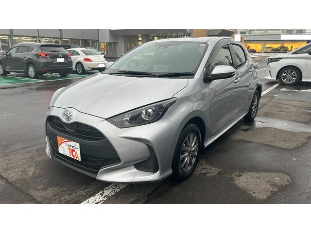 ヤリス Ｘ　ＴＳＳ　マニュアル車ＦＦ　ディスプレイオーディオ　バックガイドモニター　スマートキー　ドライブレコーダー前後（2枚目）