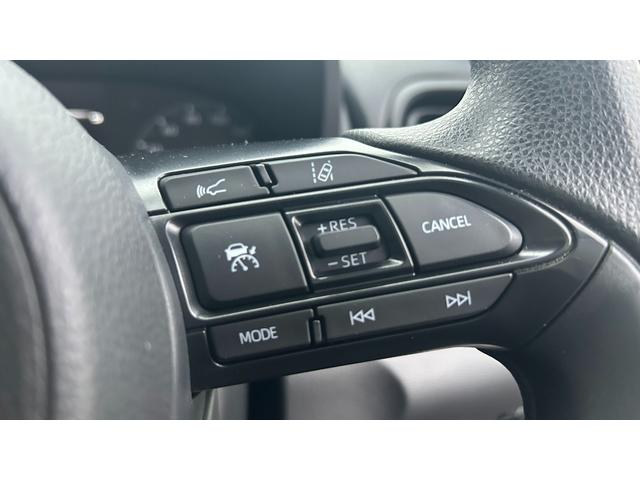 ヤリス Ｘ　ＴＳＳ　マニュアル車ＦＦ　ディスプレイオーディオ　バックガイドモニター　スマートキー　ドライブレコーダー前後（17枚目）