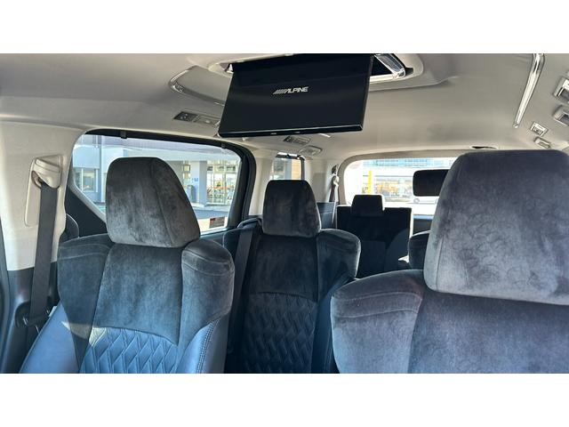 ヴェルファイアハイブリッド ＺＲ　４ＷＤ　ＬＥＤヘッドライト　アルパイン製１０インチフルセグナビ　フルセグＴＶ　バックガイドモニター　後席モニター　ＥＴＣ　クルコン　キー一体型エンスタ　両側電動スライドドア　１５００Ｗコンセント（11枚目）