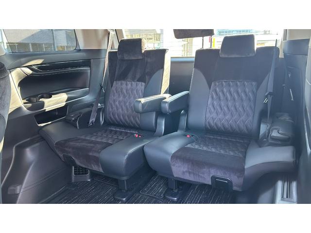 ヴェルファイアハイブリッド ＺＲ　４ＷＤ　ＬＥＤヘッドライト　アルパイン製１０インチフルセグナビ　フルセグＴＶ　バックガイドモニター　後席モニター　ＥＴＣ　クルコン　キー一体型エンスタ　両側電動スライドドア　１５００Ｗコンセント（15枚目）