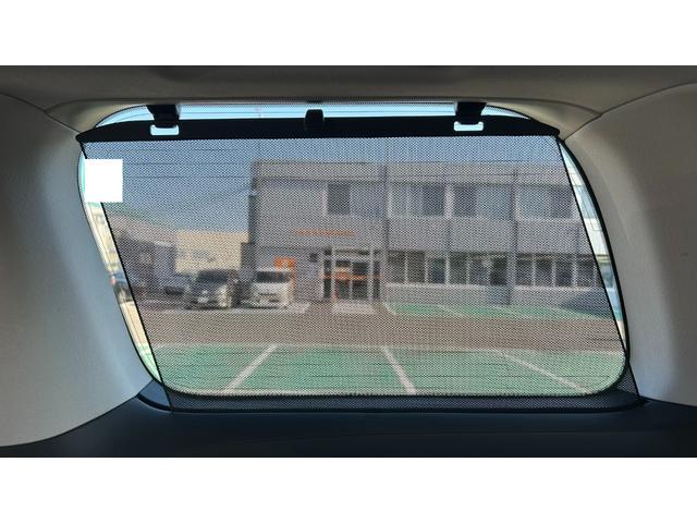 ヴェルファイアハイブリッド ＺＲ　４ＷＤ　ＬＥＤヘッドライト　アルパイン製１０インチフルセグナビ　フルセグＴＶ　バックガイドモニター　後席モニター　ＥＴＣ　クルコン　キー一体型エンスタ　両側電動スライドドア　１５００Ｗコンセント（16枚目）