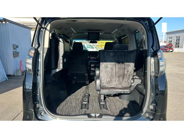ヴェルファイアハイブリッド ＺＲ　４ＷＤ　ＬＥＤヘッドライト　アルパイン製１０インチフルセグナビ　フルセグＴＶ　バックガイドモニター　後席モニター　ＥＴＣ　クルコン　キー一体型エンスタ　両側電動スライドドア　１５００Ｗコンセント（18枚目）