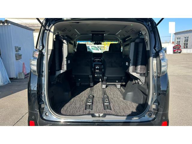 ヴェルファイアハイブリッド ＺＲ　４ＷＤ　ＬＥＤヘッドライト　アルパイン製１０インチフルセグナビ　フルセグＴＶ　バックガイドモニター　後席モニター　ＥＴＣ　クルコン　キー一体型エンスタ　両側電動スライドドア　１５００Ｗコンセント（19枚目）