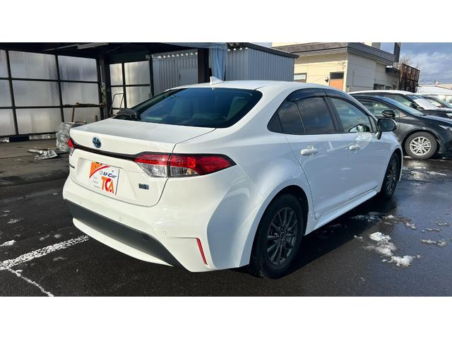 カローラ ハイブリッド　Ｓ　Ｅ－Ｆｏｕｒ　ＴＳＳ　ディスプレイオーディオ　エントリーナビキット　バックガイドモニター　Ｂｌｕｅｔｏｏｔｈ　スマートキー＆純正エンスタ　ＥＴＣ　クルコン　ＬＥＤヘッドライト　ＡＷ　ワンオーナ　寒冷地（6枚目）