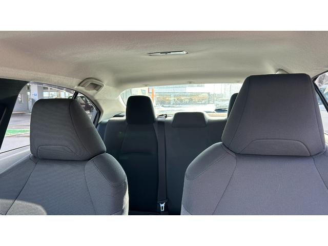 カローラ ハイブリッド　Ｓ　Ｅ－Ｆｏｕｒ　ＴＳＳ　ディスプレイオーディオ　エントリーナビキット　バックガイドモニター　Ｂｌｕｅｔｏｏｔｈ　スマートキー＆純正エンスタ　ＥＴＣ　クルコン　ＬＥＤヘッドライト　ＡＷ　ワンオーナ　寒冷地（11枚目）