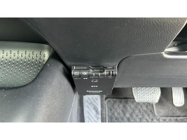 カローラ ハイブリッド　Ｓ　Ｅ－Ｆｏｕｒ　ＴＳＳ　ディスプレイオーディオ　エントリーナビキット　バックガイドモニター　Ｂｌｕｅｔｏｏｔｈ　スマートキー＆純正エンスタ　ＥＴＣ　クルコン　ＬＥＤヘッドライト　ＡＷ　ワンオーナ　寒冷地（20枚目）