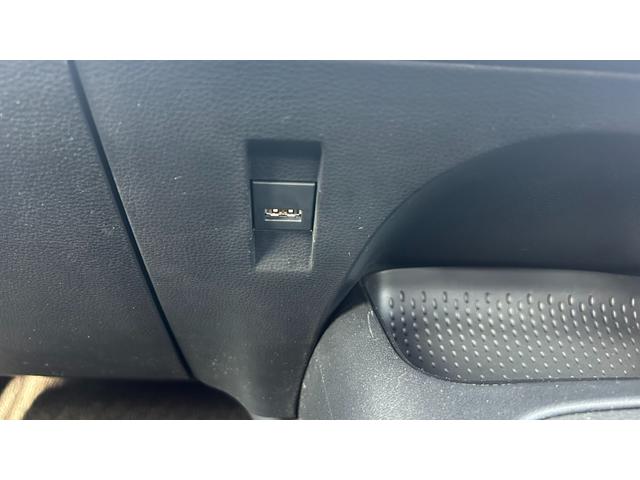 カローラ ハイブリッド　Ｓ　Ｅ－Ｆｏｕｒ　ＴＳＳ　ディスプレイオーディオ　エントリーナビキット　バックガイドモニター　Ｂｌｕｅｔｏｏｔｈ　スマートキー＆純正エンスタ　ＥＴＣ　クルコン　ＬＥＤヘッドライト　ＡＷ　ワンオーナ　寒冷地（25枚目）