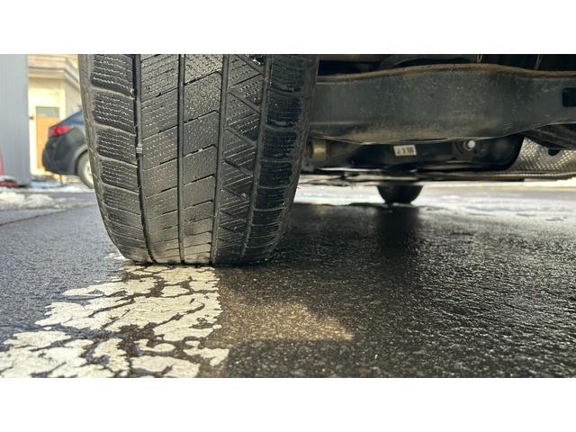 カローラ ハイブリッド　Ｓ　Ｅ－Ｆｏｕｒ　ＴＳＳ　ディスプレイオーディオ　エントリーナビキット　バックガイドモニター　Ｂｌｕｅｔｏｏｔｈ　スマートキー＆純正エンスタ　ＥＴＣ　クルコン　ＬＥＤヘッドライト　ＡＷ　ワンオーナ　寒冷地（32枚目）