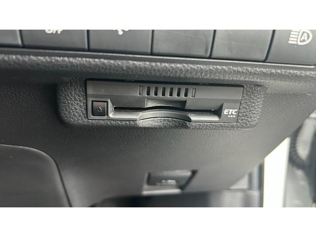 カローラツーリング ハイブリッド　ダブルバイビー５０ミリオンエディション　Ｅ－Ｆｏｕｒ　特別仕様車　ＴＳＳ　ディスプレイオーディオ　バックガイドモニター　ＥＴＣ　クルコン　スマートキー　純正エンスタ　ＬＥＤヘッドライト　ＢＳＭ　夏冬ＡＷ　ワンオーナー　寒冷地仕様（22枚目）